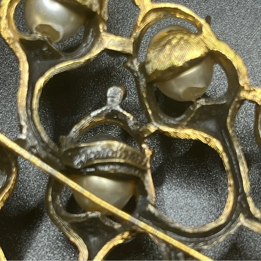 Vintage Tortilani gold tone faux pearl statement brooch large abstract - Picture 6 of 9